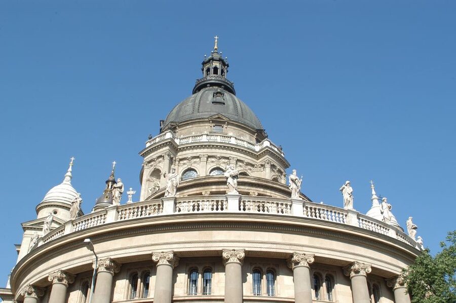 Budapest: Classical Music Concerts in St Stephen's Basilica - Getting to Szent István tér and finding the right entrance