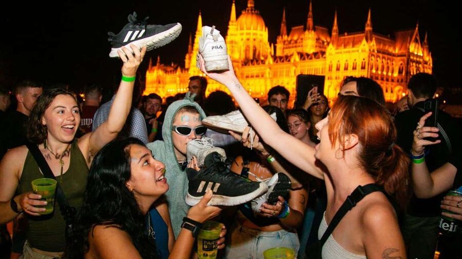 Budapest: Danube Beat Party Cruise with Drink Packages - Boat party meets after-club plan on the Danube
