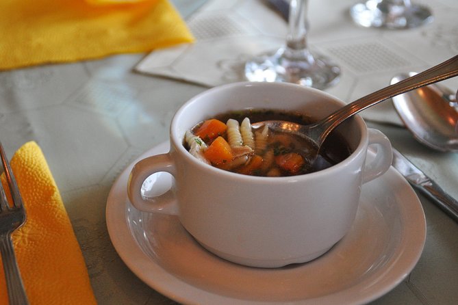 Budapest Danube Bend Full Day Tour with Lunch - Food on This Tour: What You Get, What You Should Bring