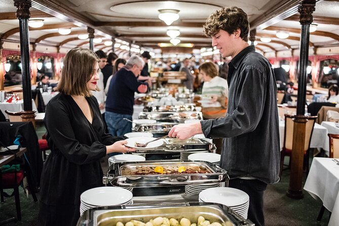 Budapest Danube Cruise and Dinner Options, Live Music and Dance - The Dinner Setup, What’s Actually Served, and How It Compares to a Sit-Down Meal