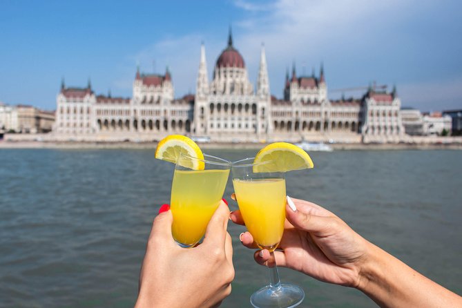 Budapest Danube Cruise with Drink, Audio Guide, Margaret Island - Audio Guide on the Water: 30 Languages and When to Listen