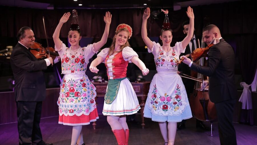 Budapest: Danube Cruise with Folk Dancing and Drinks - Budapest Danube cruise with folk dancing, the vibe and the value