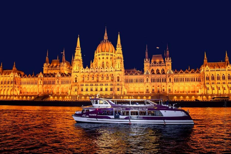 Budapest: Danube Cruise with Folk Dancing and Drinks - Price check: is $51 really good value?