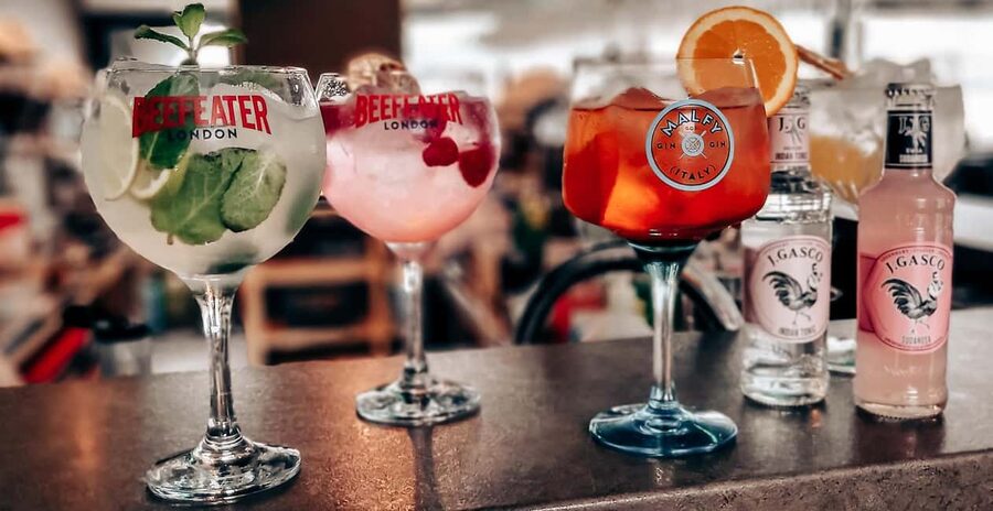 Budapest: Danube Drink and Piano Show - Should you book the Danube Drink and Piano Show?