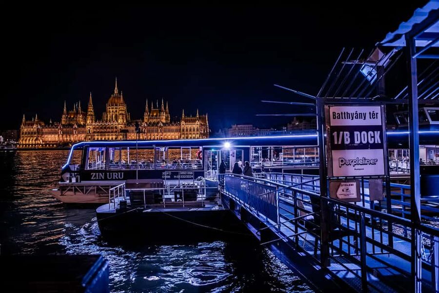 Budapest: Danube River Sightseeing Cruise with Audio Guide - FAQ