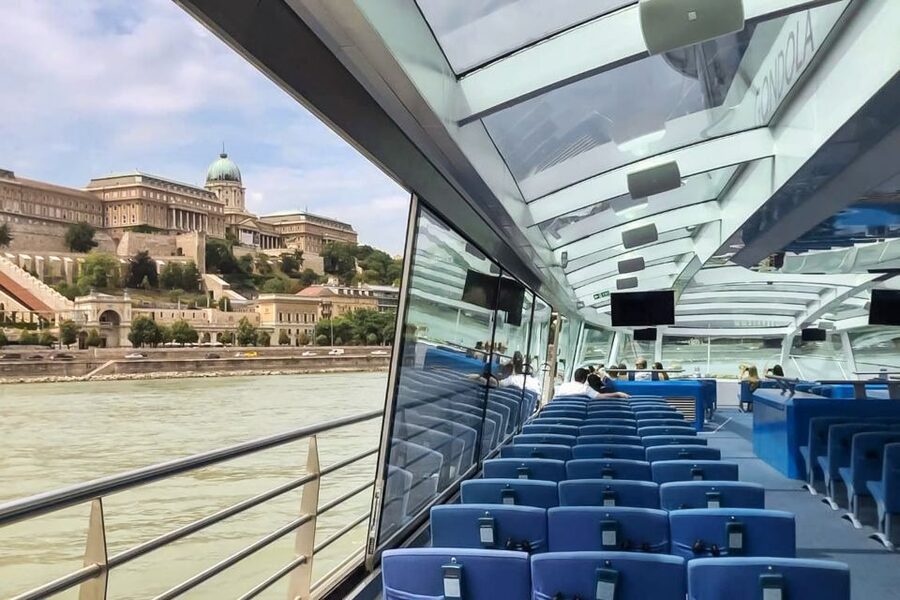 Budapest: Daytime Sightseeing Boat Cruise - Margaret Island stop: the green pause, plus the March schedule change