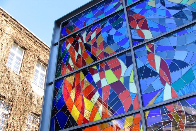 Budapest Dohany, Heroes', Rumbach synagogues & Jewish Ghetto Tour - A quick bite moment for kosher flodni