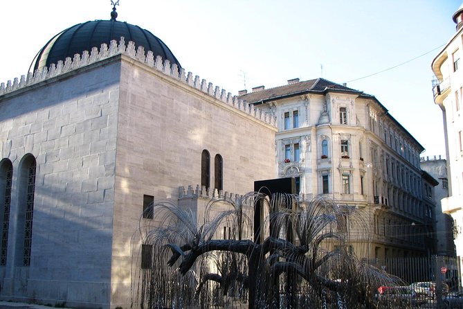 Budapest Dohany Synagogue & Hungarian Jewish Museum & free extras - Stop 3: Hungarian Jewish Museum and Archives, plus leisure time