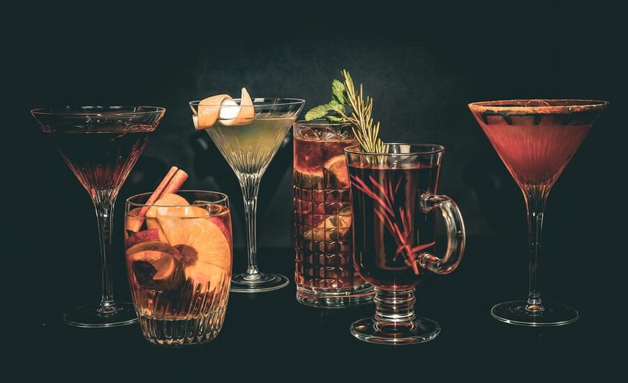 Budapest: Downtown Budapest Cocktail Cruise - Should You Book This Budapest Cocktail Cruise?
