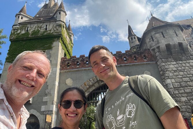 Budapest Essential Walk&Food tasting - Starting at Deák Ferenc tér, then orbiting the Opera and Elizabeth Square