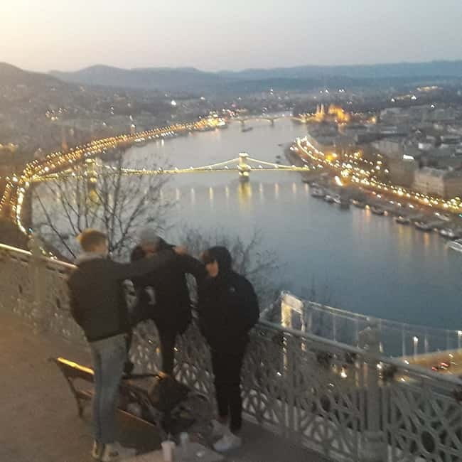 Budapest: Evening Castle Hill Tour with Fishermen's Bastion - Why Castle Hill feels different at night