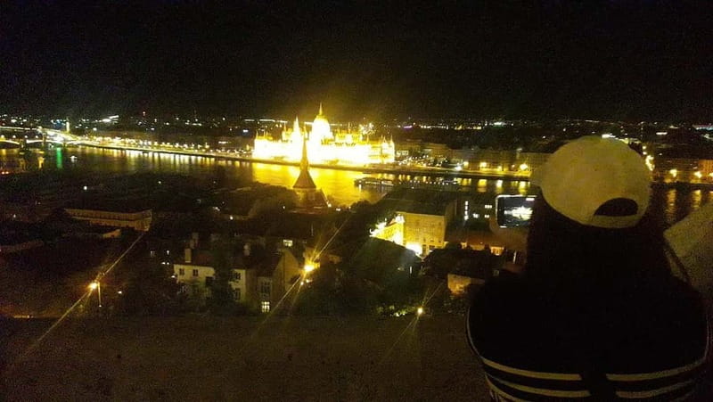 Budapest: Evening Castle Hill Tour with Fishermen's Bastion - Matthias Church: a night visit that stays focused