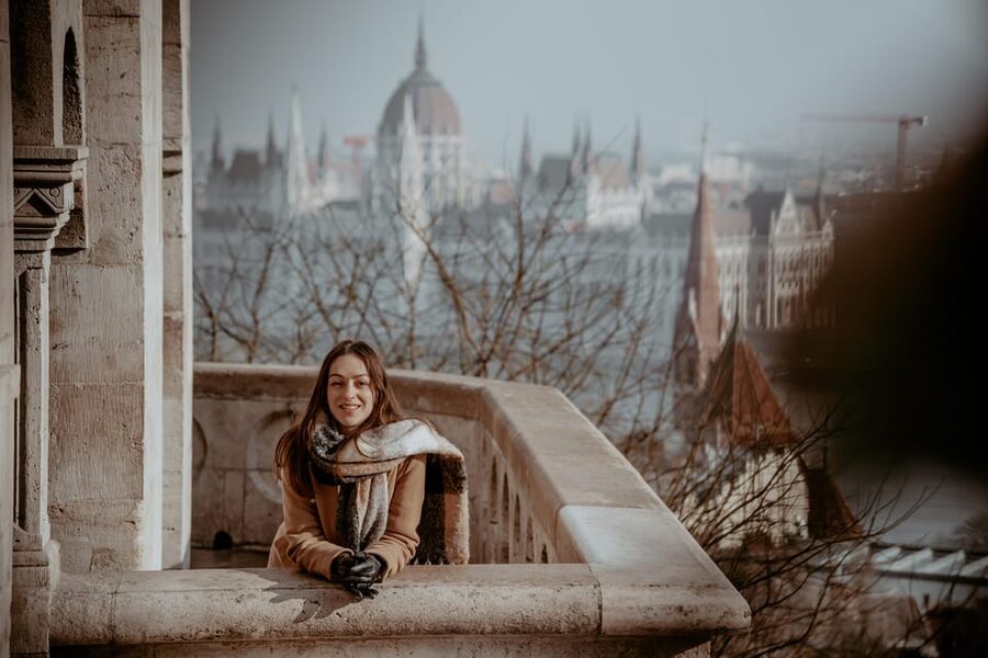 Budapest: Fast Private Photoshoot at Fisherman's Bastion - Basic vs Premium: choosing 15 edited photos or 20+ edited photos