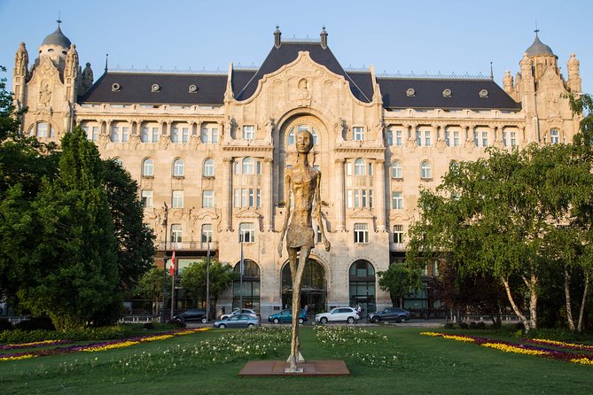 Budapest Grand Walk - St. Stephen’s Basilica: a church stop that actually earns time