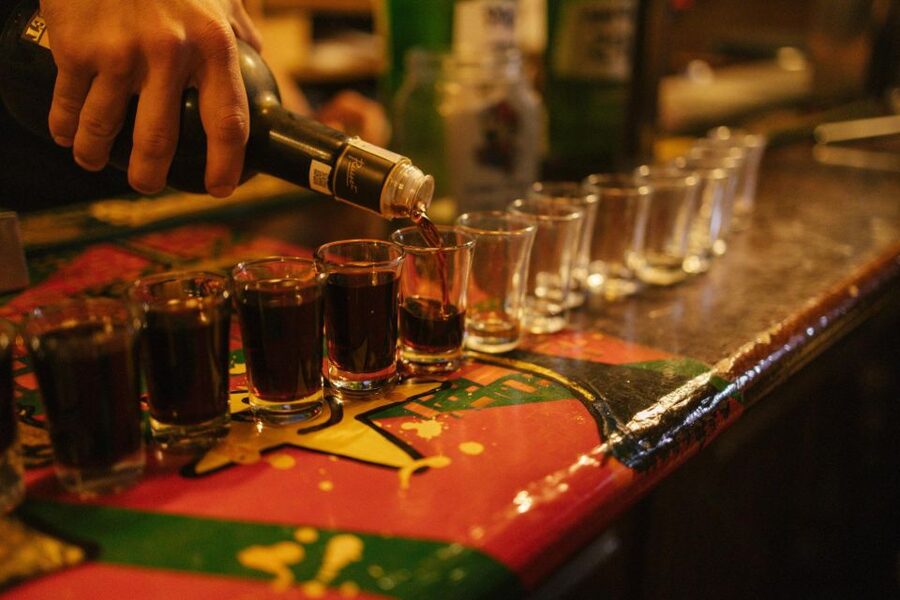 Budapest: Guided Bar Crawl Walking Tour - Practical tips so you enjoy the whole night