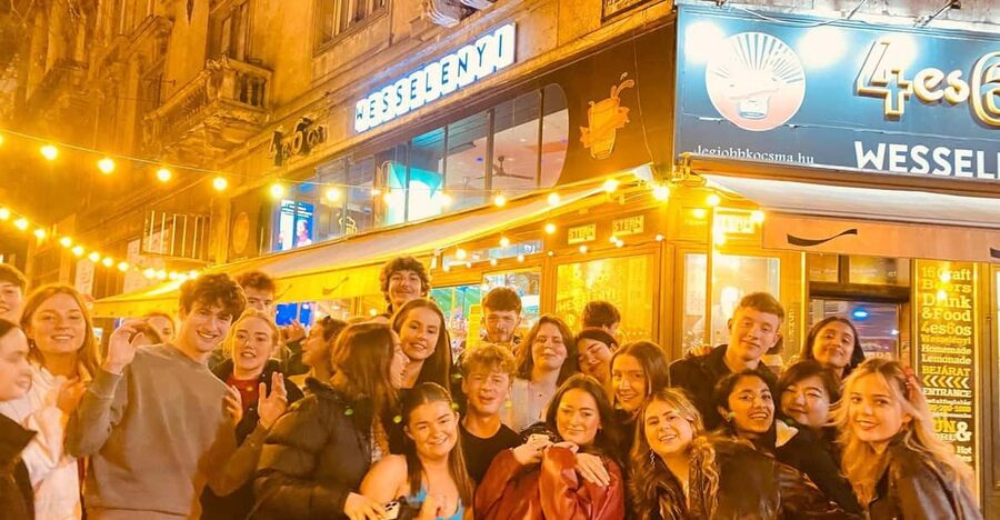 Budapest: Guided Bar Crawl with 1 Hour Open Bar and Shots - Key things you’ll notice on this Budapest bar crawl