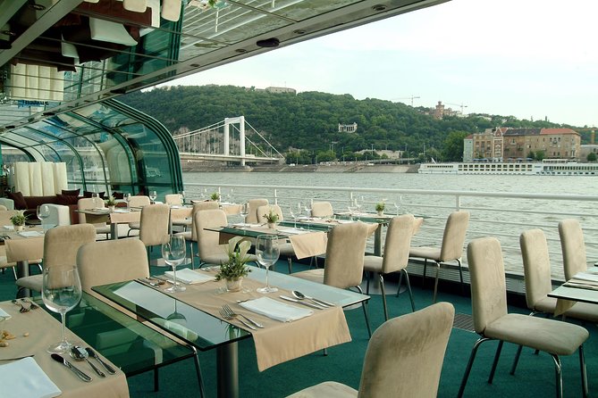 Budapest Guided City Tour and Danube Cruise Audio Guide - One Hour on the Danube: 30-Language Audio, WiFi, and Your Drink