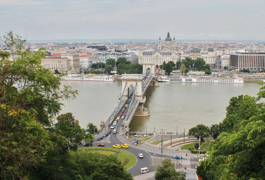 Budapest: Guided City Tour by E-Bike - Danube Promenade ride back through Pest and toward the Great Market Hall