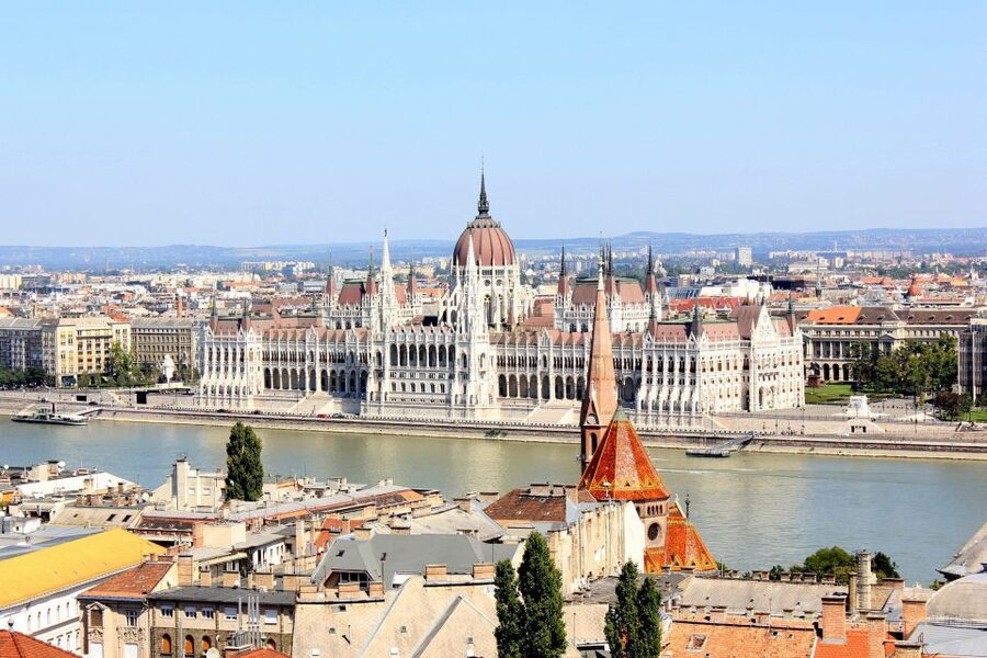 Budapest: Guided City Tour by E-Bike - Why an e-bike tour is the smart way to see Budapest fast