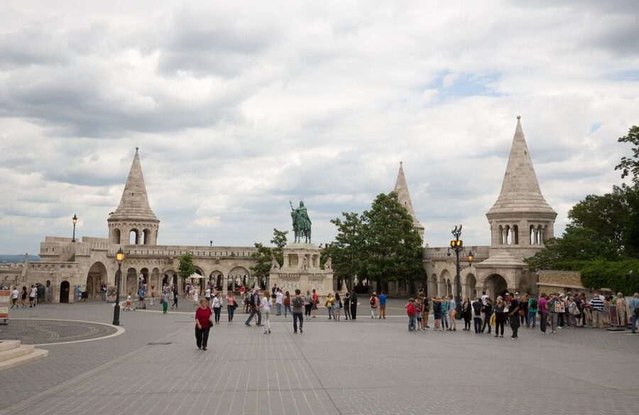 Budapest: Guided City Tour by E-Bike - St Stephen Basilica, Liberty Square, and Parliament views in Pest