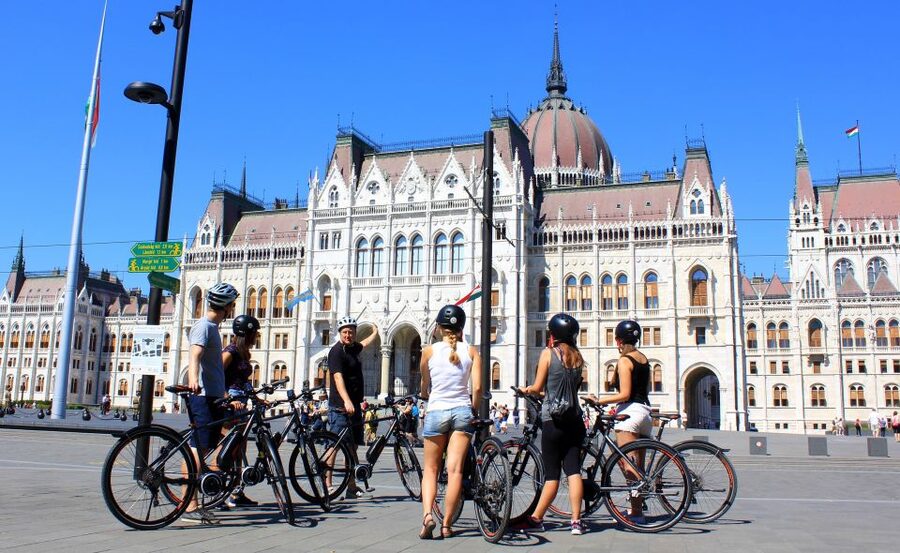 Budapest: Guided City Tour by E-Bike - Meeting at Yellow Zebra near Astoria, then rolling out together