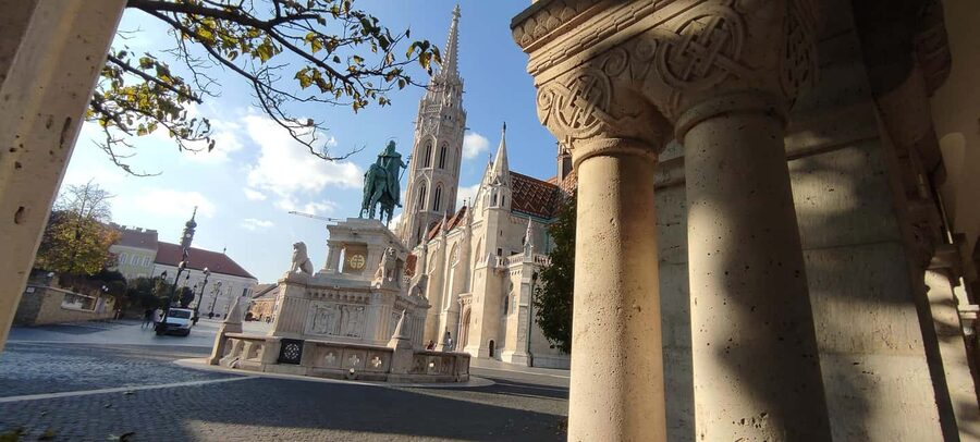 Budapest: Guided City Walking Tour in Buda and Pest - Why This Pest And Buda Walk Works So Well