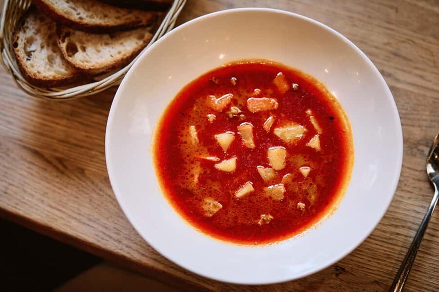 Budapest Guided Food Tour with Drinks Included - District 7 Eats and the Jewish Quarter Story You Can Taste