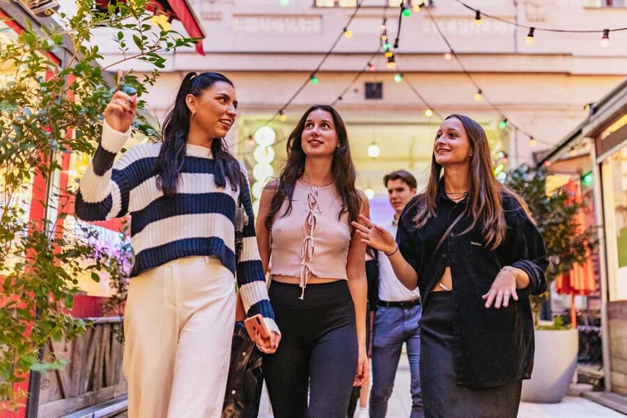 Budapest: Guided Foodie Walking Tour with Food and Drinks - Who This Tour Fits Best (And Who Might Want Something Else)