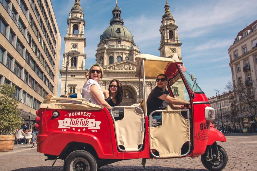 Budapest: Half-Day Exclusive Highlights Private Tour - What you’ll actually do: highlights that matter in real time