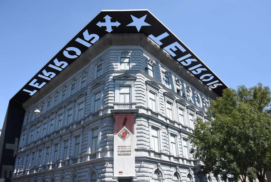 Budapest Half-Day Tour: Life Behind the Iron Curtain - Key Points Worth Your Time