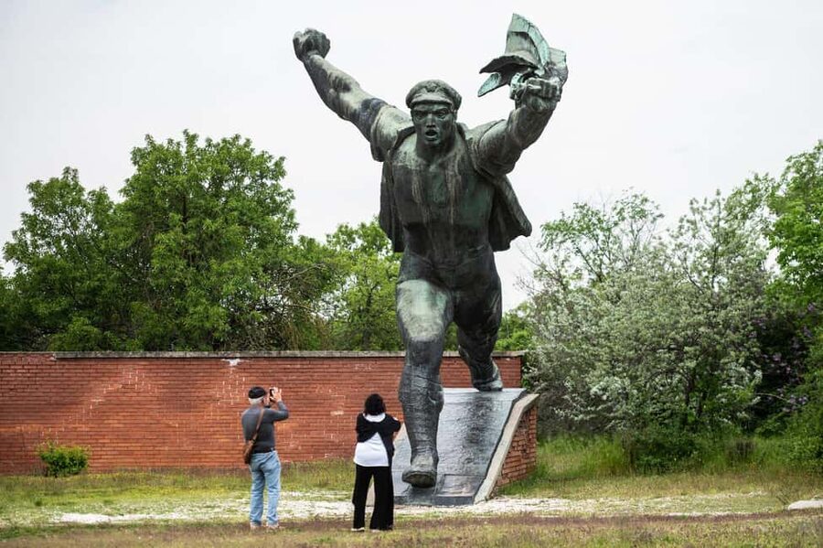 Budapest Half-Day Tour: Life Behind the Iron Curtain - Should You Book the Budapest Half-Day Tour?