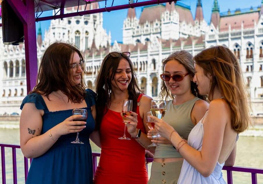 Budapest: Happy Hour Sightseeing Cruise - Finding Silverline Cruises at Dock 11 by Elizabeth Bridge