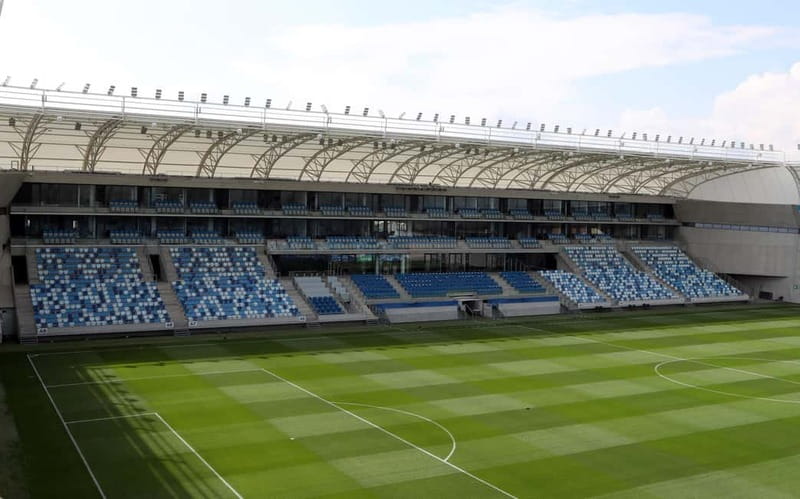 Budapest: Hidegkuti Stadium Guided Tour - Pitchside, press conference, and VIP zones (including a SKY box)