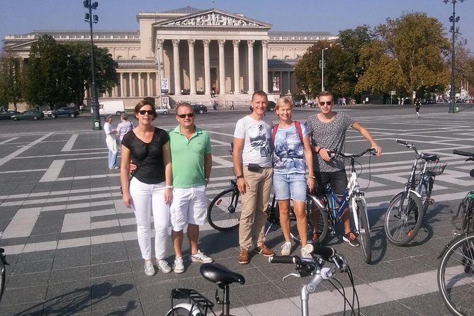 Budapest Highlights Bike Tour - Meeting At Szent István tér, and What the Ride Setup Really Means