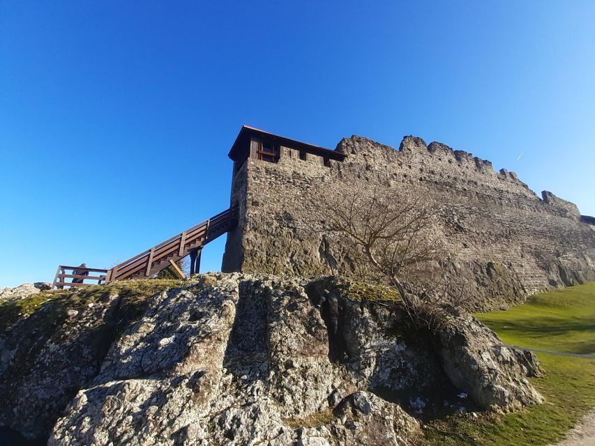 Budapest Hike to Visegrád Castle w or wo Sauna/Danube beach - Who This Hike and Sauna Combo Is Best For