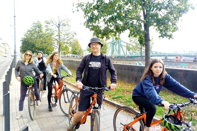 Budapest Historic Downtown Bicycle Tour in small groups - Why this Budapest bike loop is the smart “first overview”
