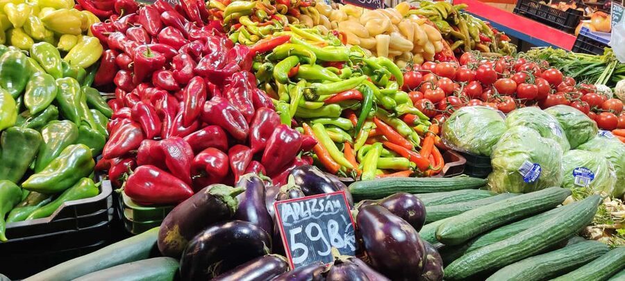 Budapest: Hungarian Cuisine in the Market Hall (german) - Why Budapest’s Central Market Hall Is the Right Classroom for Hungarian Food