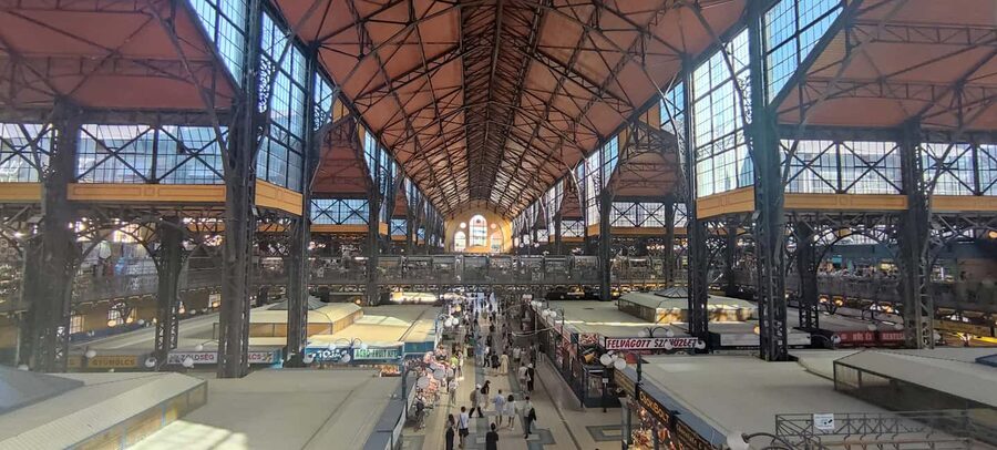Budapest: Hungarian Cuisine in the Market Hall (german) - Stop 3: Back to Csarnok tér 1, With Useful Takeaways