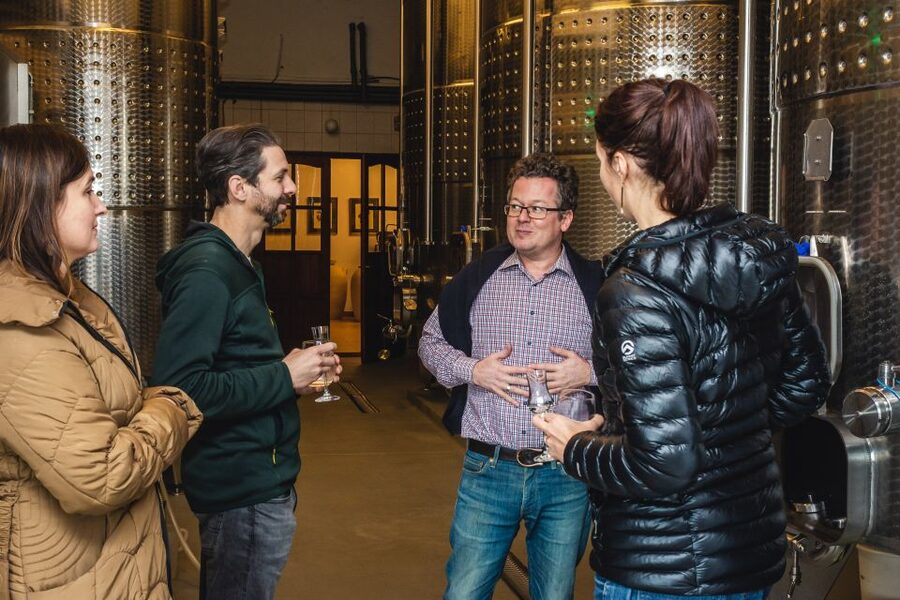 Budapest: Hungarian Whisky, Gin, and Pálinka Tasting - Small Plates Included, and Why That Matters More Than You Think