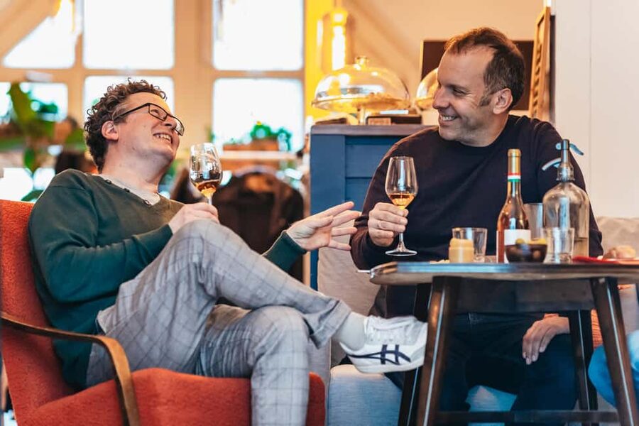 Budapest: Hungarian Wine Tasting with 7 Wines and Tapas - Tapas pairing that actually supports the wines