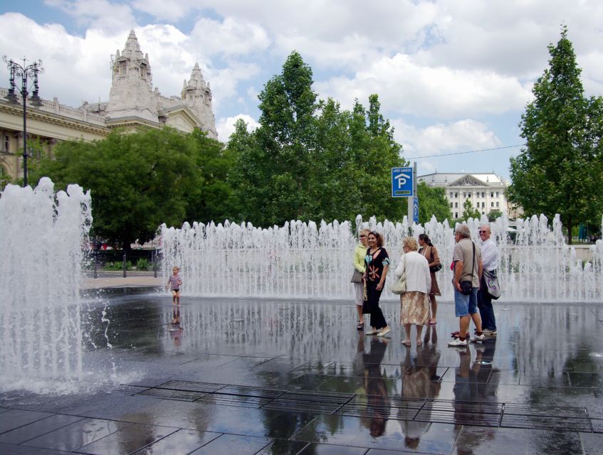 Budapest: Inner City Walking Tour in German - Starting in Elizabeth Park and spotting the Budapest Eye