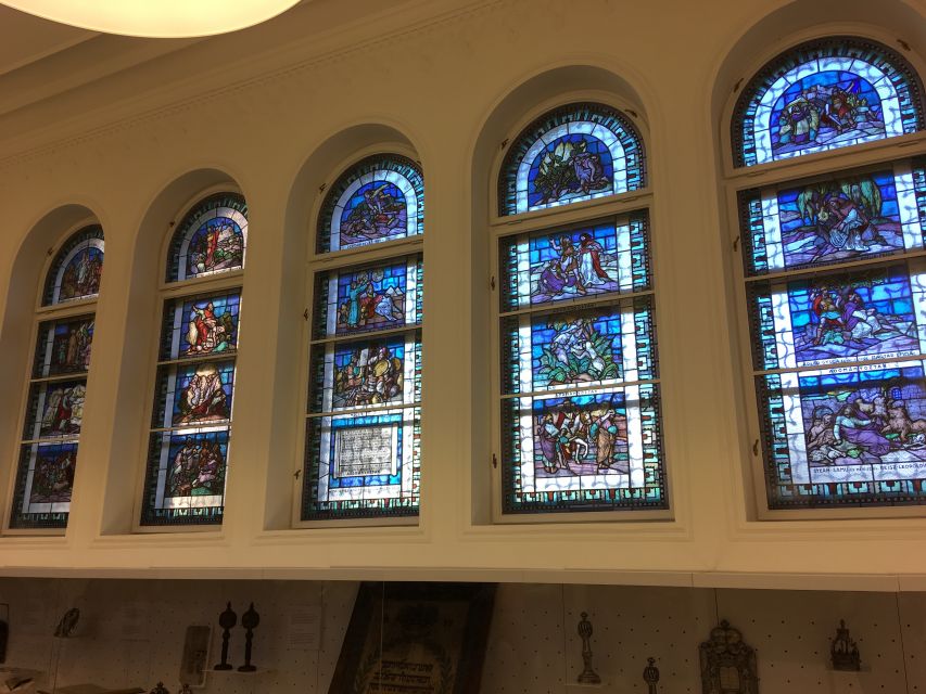 Budapest: Jewish Heritage Guided Tour with Synagogue Ticket - Who this Budapest Jewish Heritage tour suits best
