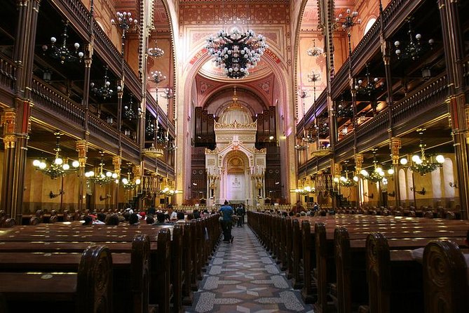 Budapest Jewish Heritage Memorial Walking Tour & Synagogue Entry - Inside The Great Synagogue: What You Learn Beyond The Walls