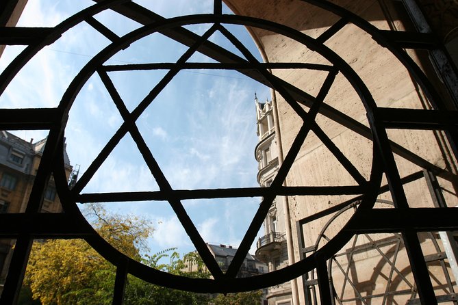 Budapest Jewish Heritage Memorial Walking Tour & Synagogue Entry - Jewish Museum and Archives: Art, Ritual, And A Holocaust Room