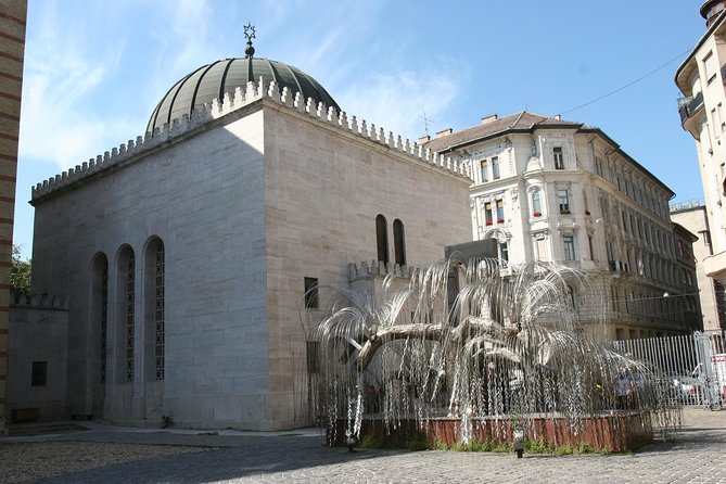 Budapest Jewish Heritage Memorial Walking Tour & Synagogue Entry - Raoul Wallenberg Memorial Park And The WWII Quarter Route