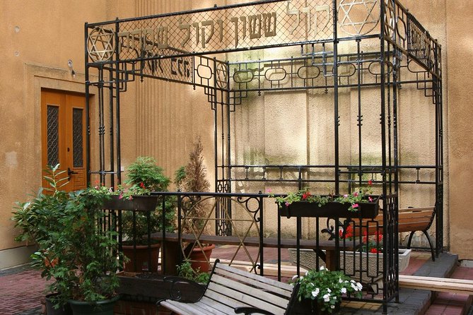 Budapest Jewish Heritage Memorial Walking Tour & Synagogue Entry - Heroes’ Temple: World War I Memory In A Jewish Setting