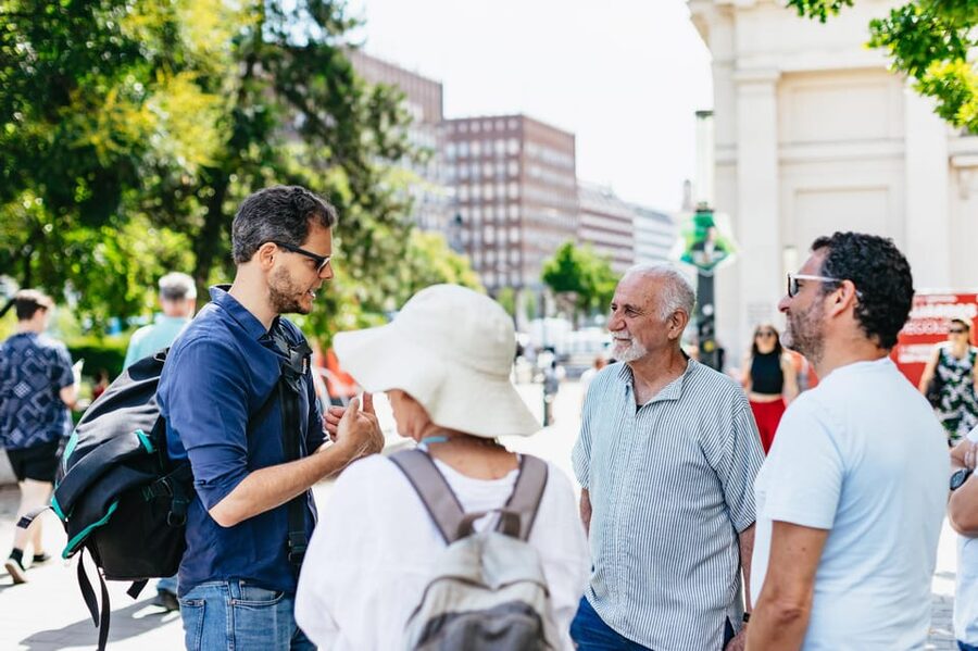 Budapest: Jewish History Guided Walking Tour with Historian - Following the Old Ghetto Streets and Finding the Meaning in Details