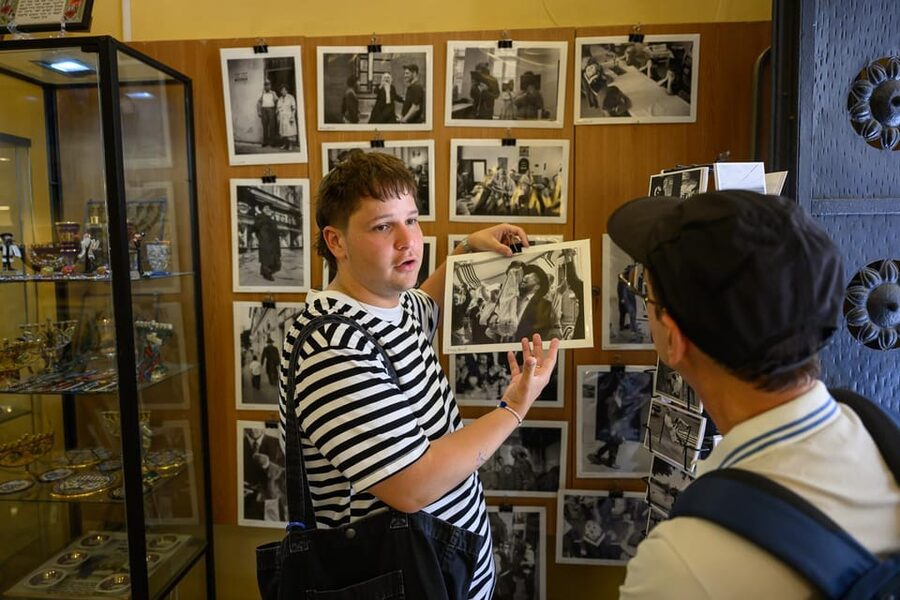 Budapest: Jewish History with Local Guide & Synagogue Ticket - Price and value: $34 for guide plus synagogue ticket, plus gallery access
