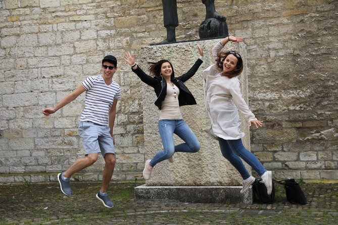 Budapest (Jewish Quarter) Scavenger Hunt and Self-Guided Tour - Starting at Deák Ferenc tér: your low stress launch point