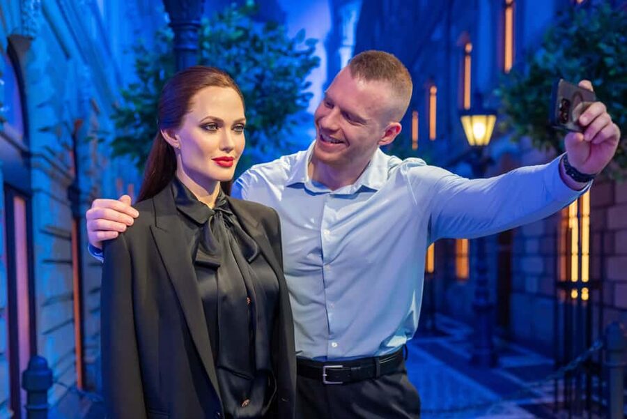 Budapest: Madame Tussauds Entry Ticket - How much time does it really take, and does it feel worth $32?